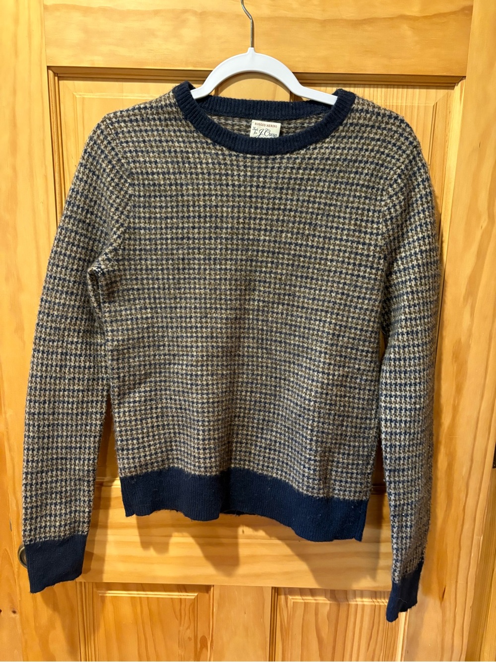 J. Crew Rugged Merino Wool-Blend Houndstooth Crewneck Sweater navy tan men’s S